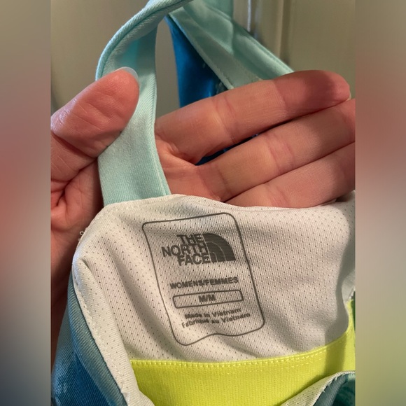 Northface Women’s Racer Back Running Athletic Top NWOT Size M - Picture 9 of 10